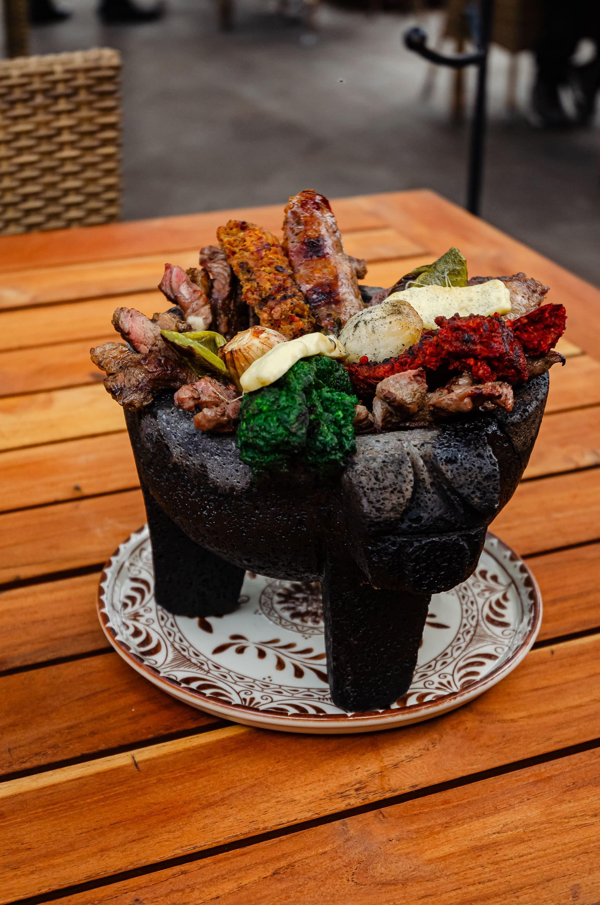 Molcajete de Carnes a la Parrilla
